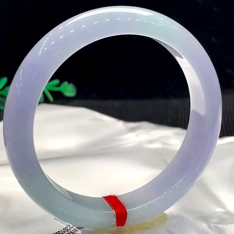 Natural bracelet, ice-like tex - Lighting review and price